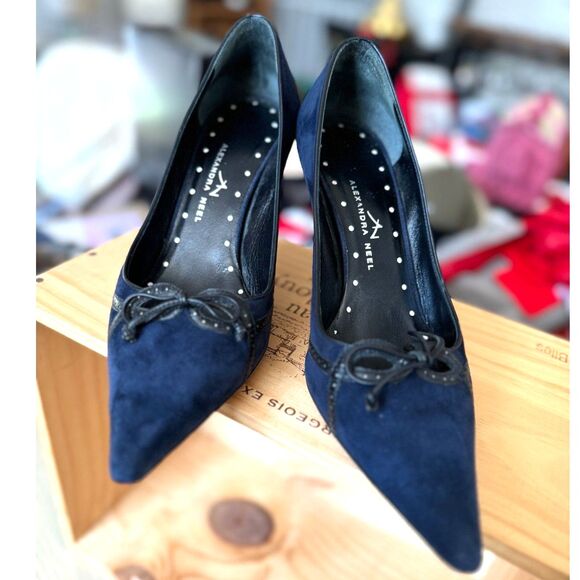 Alexandra Neel Royal Navy Blue Suede Leather Pointy Heels Size IT 38.5 = US 7.5 - Picture 3 of 12